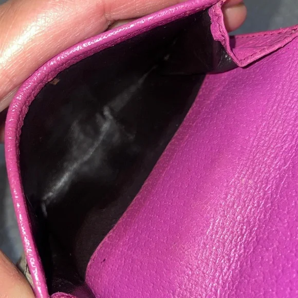 Gucci Tan and Pink Monogram Wallet - Picture 7 of 15